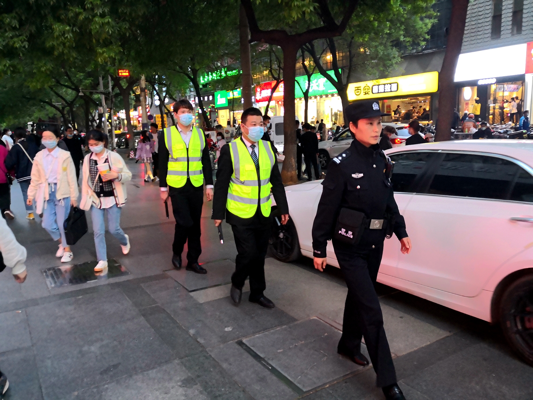 郑州警改大动作！市区11个分局挂牌，成立112个派出所-大河新闻