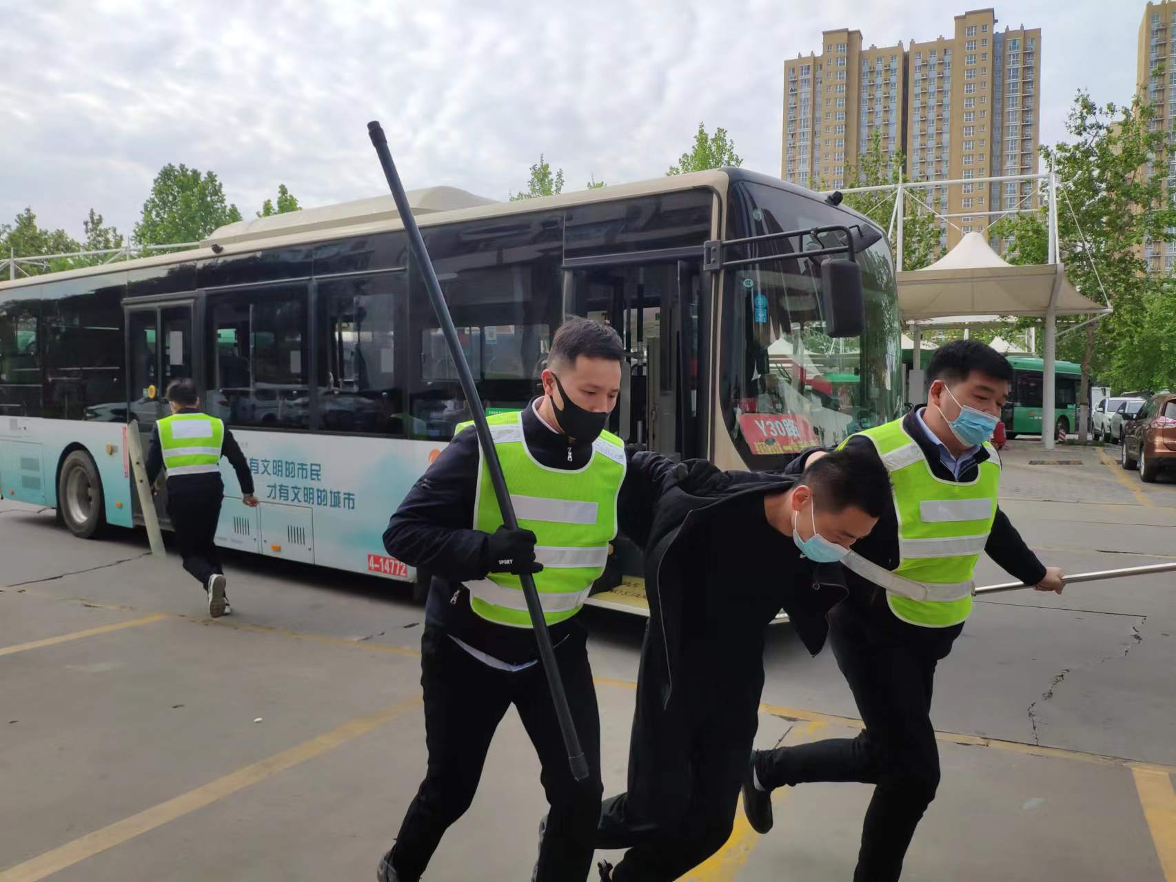 徐州地铁-轨道公司组织开展徐州市轨道交通1号线突发列车火灾应急演练