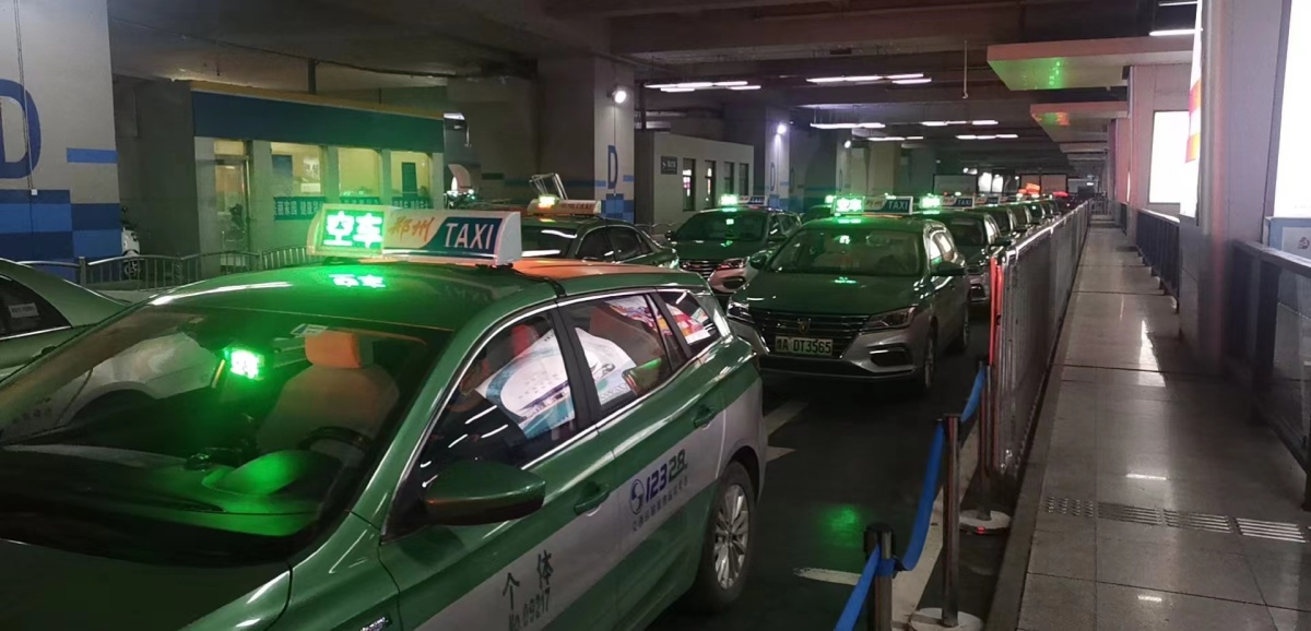 注意郑州出租车司机不提醒乘客扫码乘车最长停运28天