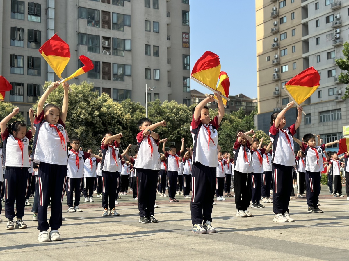 人和路小学图片