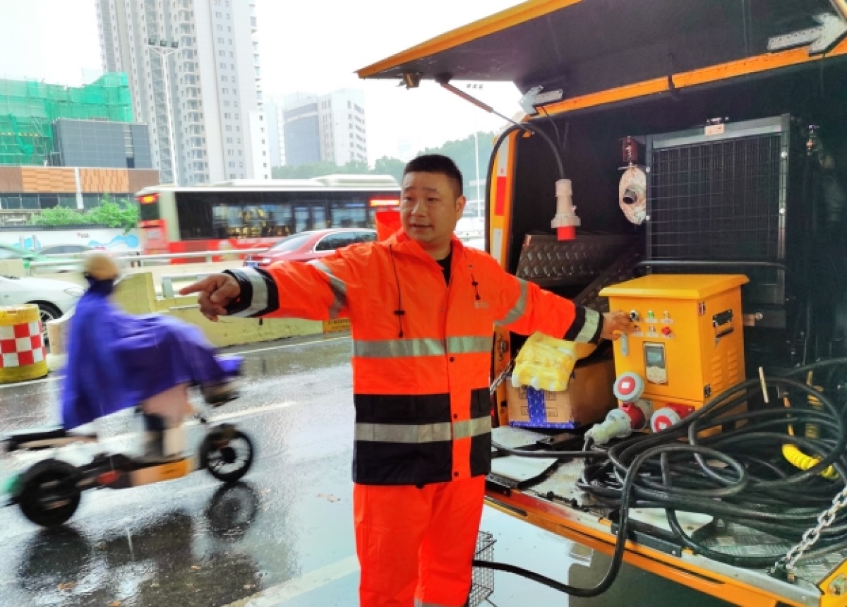 退伍不褪色!他们是郑州防汛一线的"城管先锋"